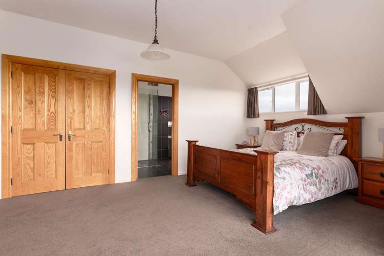 7 Nederland Avenue Burwood_16