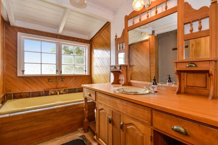 5 Staley Road Parau_6