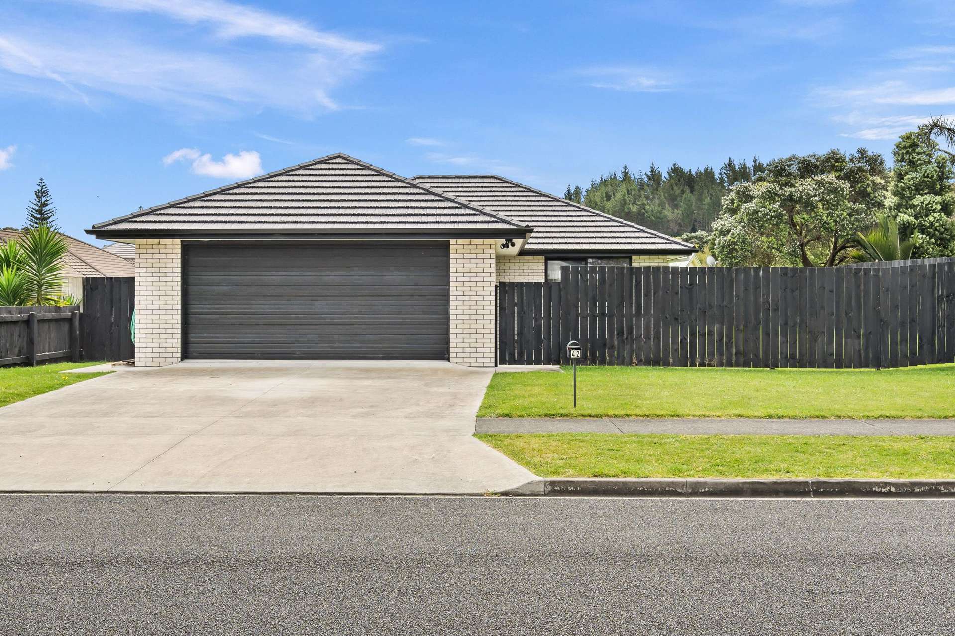 42 Tamure Place Ruakaka_0