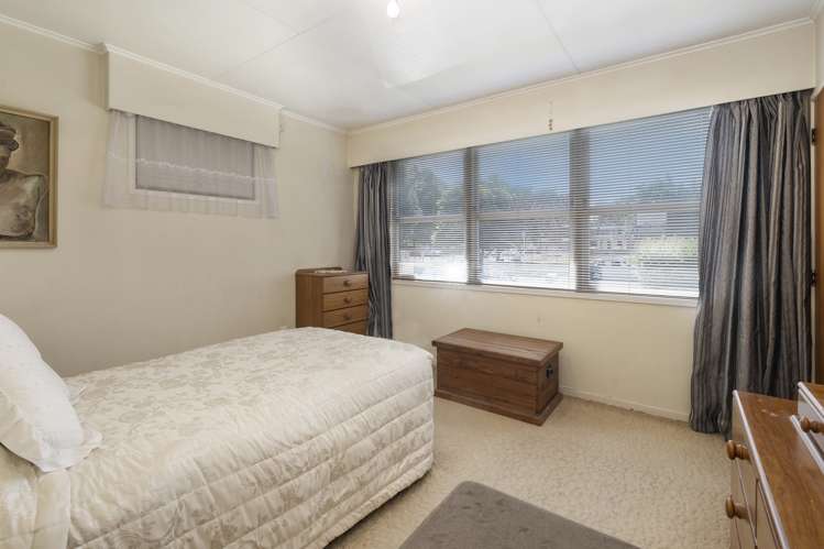 34 Whitworth Road Utuhina_11