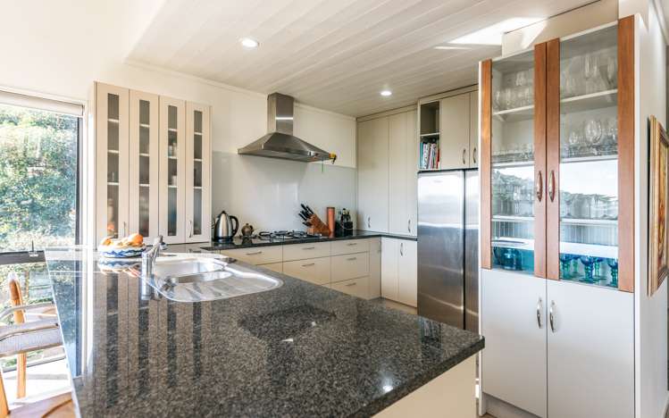 168a Ocean View Road Oneroa_7