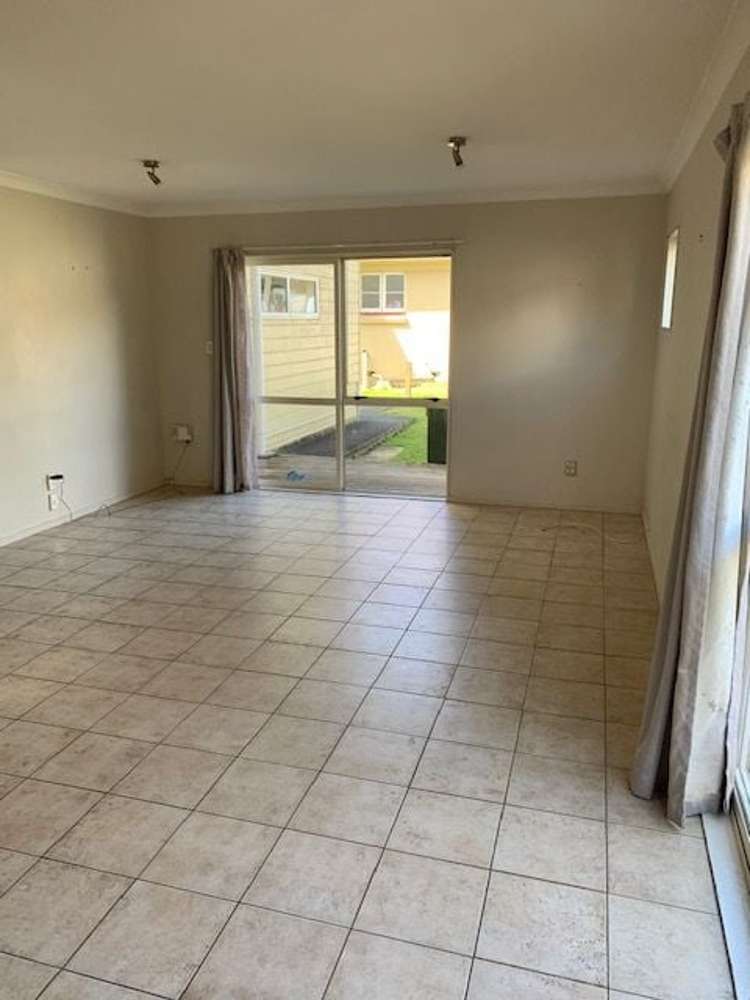 2/16A Kauri Glen Road Northcote_5