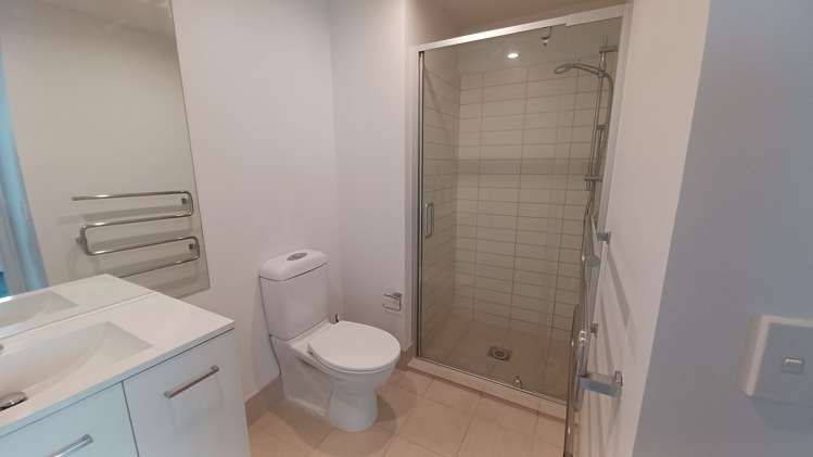 324/8 Dockside Lane Auckland Central_5