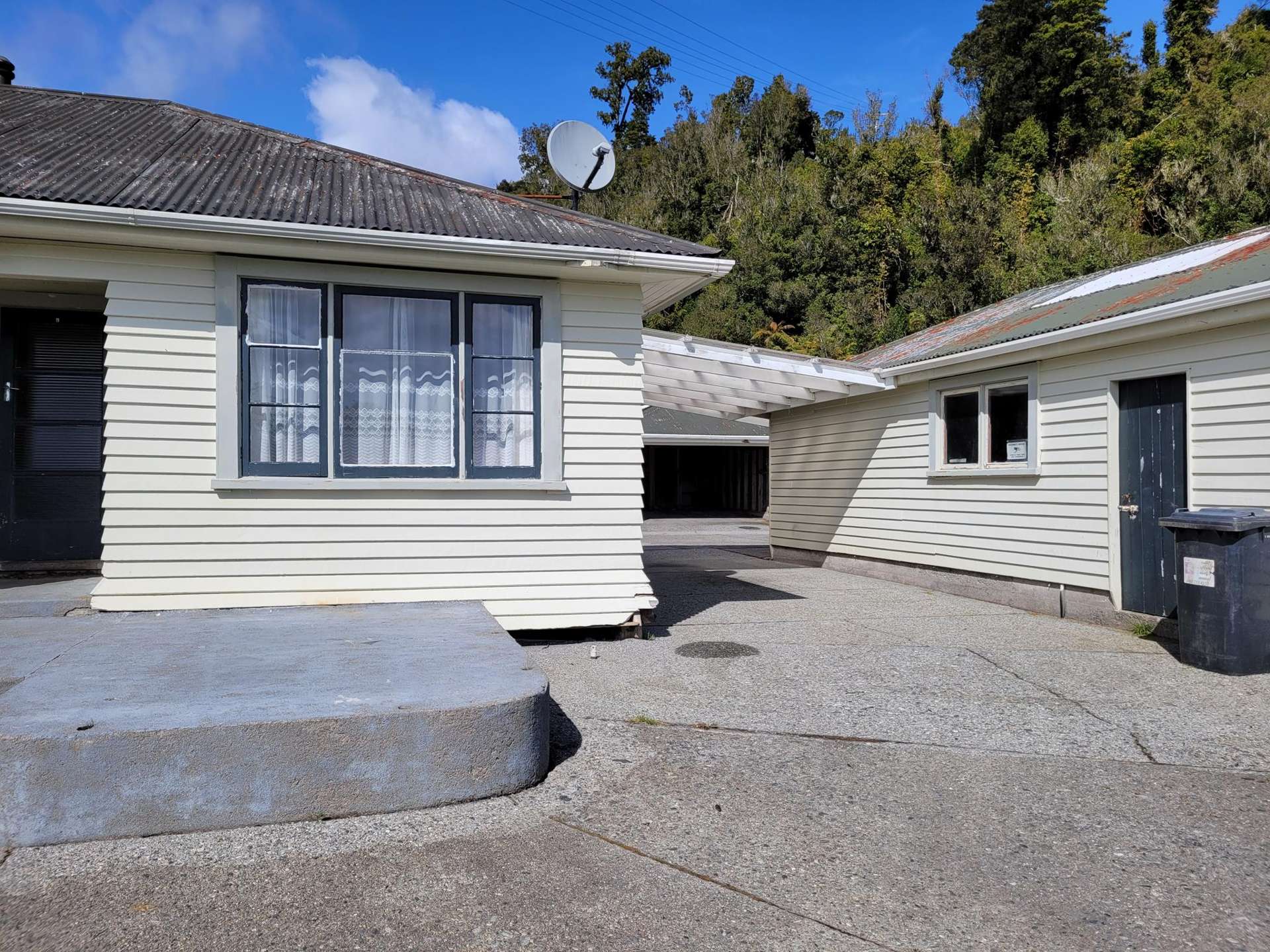 2600 Franz Josef State Highway Franz Josef Glacier_0