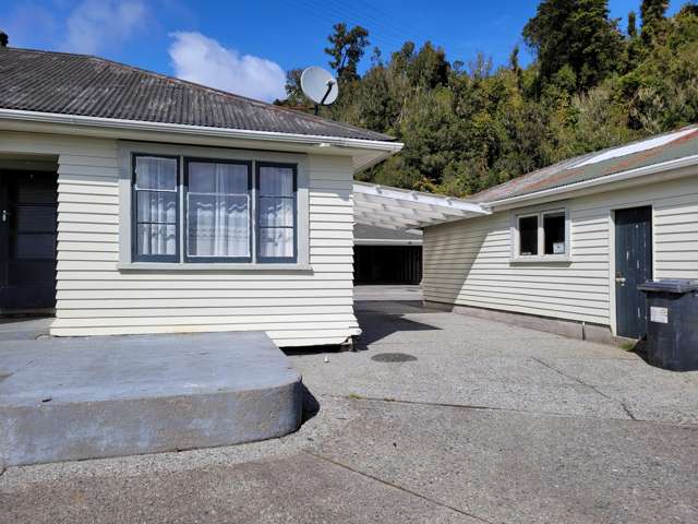 Fully Furnished Family Home in Franz