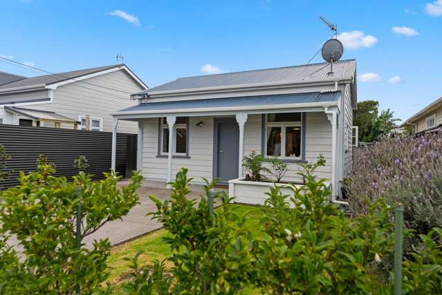 Cosy Cottage, Central Convenience