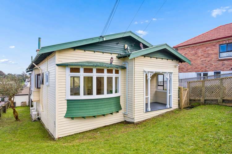 35 Staveley Avenue Hillsborough_8