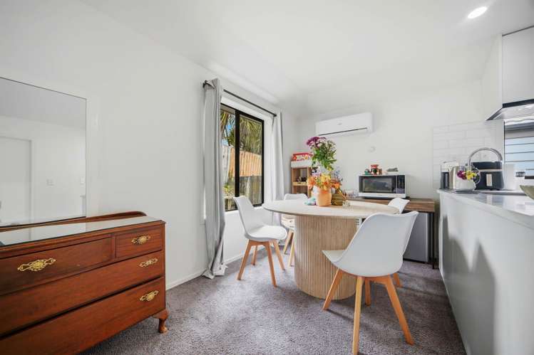 2/36 John Jennings Drive Oteha_14