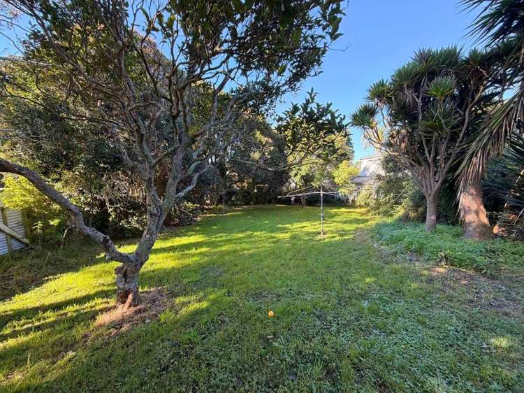 1/8 Rockfield Road Greenlane_10
