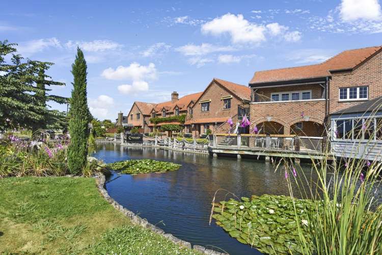 33/24 Quiet Woman Way Monaco_11