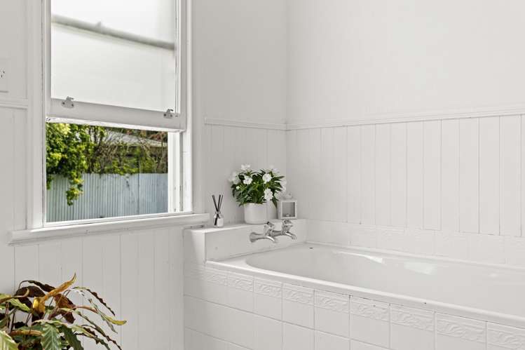 11B Peakes Road St Johns Hill_18