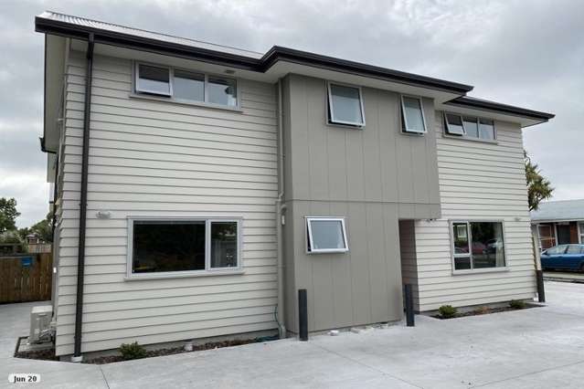 RICCARTON - 6 BEDROOMS