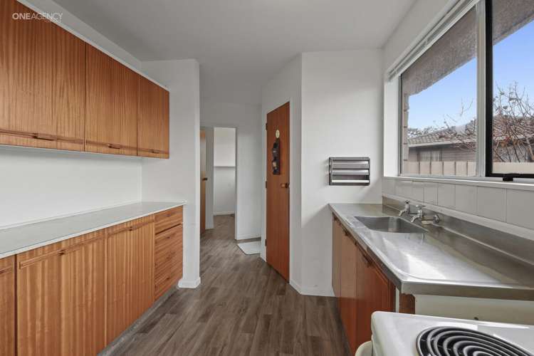 9 Cornet Lane Aranui_12