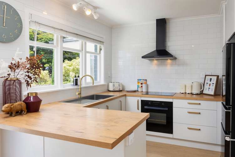 55 Alberton Avenue Mount Albert_10