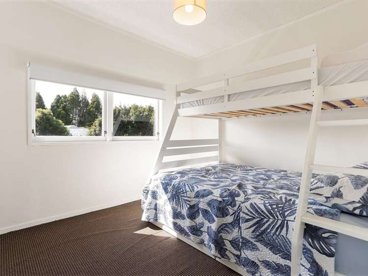 23 Gilbass Avenue Hamilton Lake_17