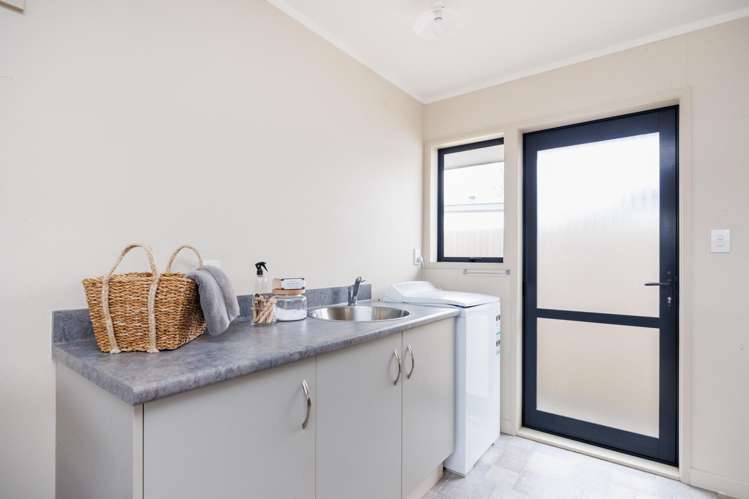 88 Warwick Street Feilding_19