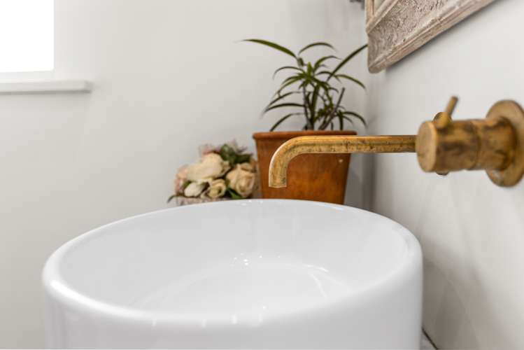 541c Marine Parade Napier South_16