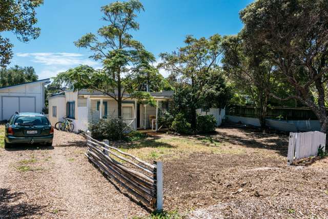 8 Manuka Road Oneroa_2