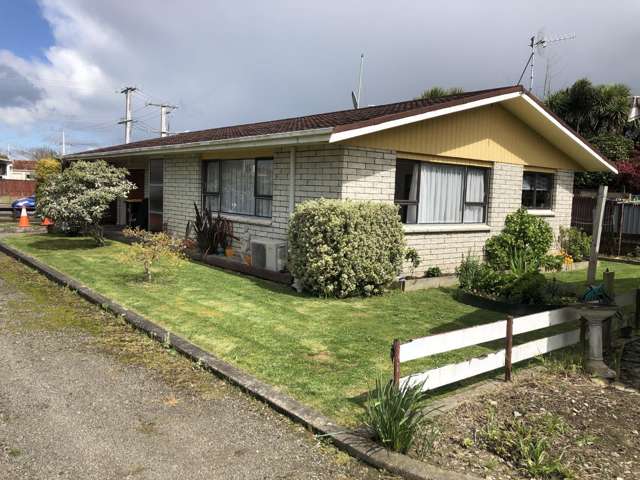 PAHIATUA - 2 BEDROOMS