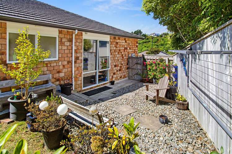9 Tararua Close Aotea_16