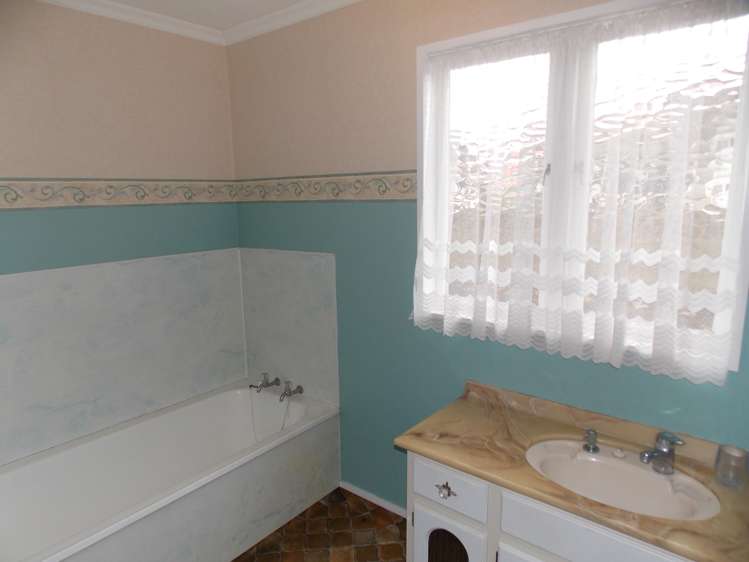 5 Clausen Street Takaro_8