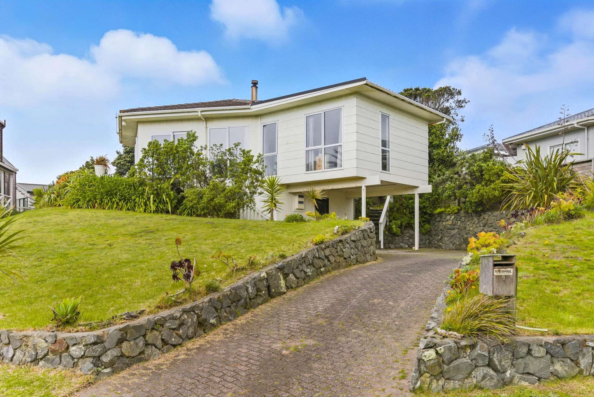 9 Waiheke Street Waikanae Beach_0