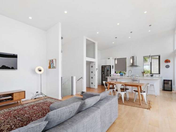 1171 Whangaparaoa Road Gulf Harbour_12