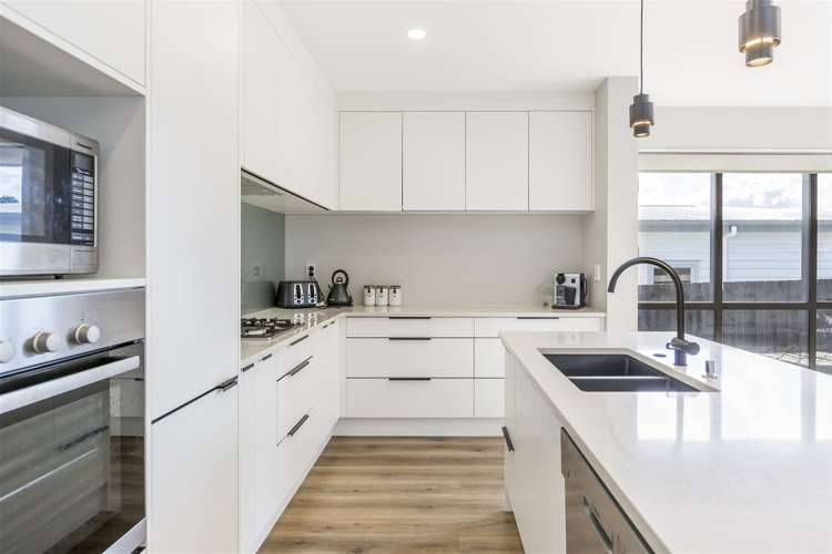 106 Parkview Drive Gulf Harbour_9