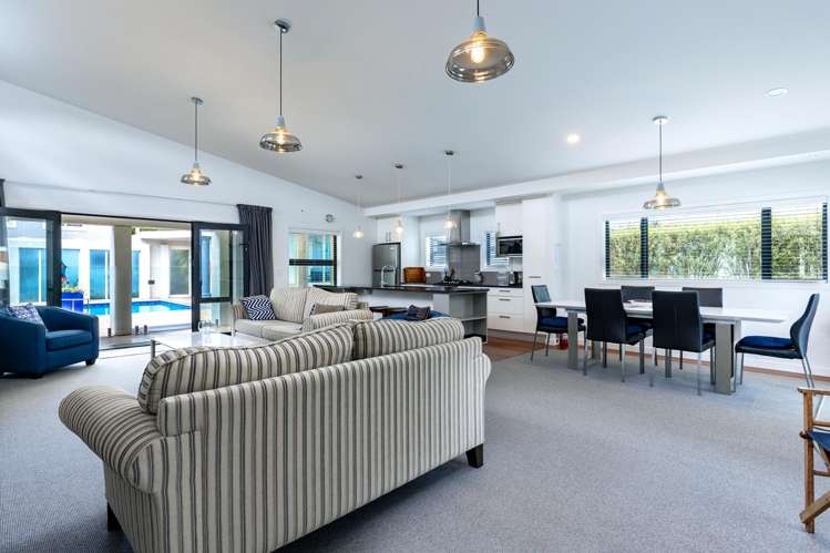 29 Beach Road Waikawa_2