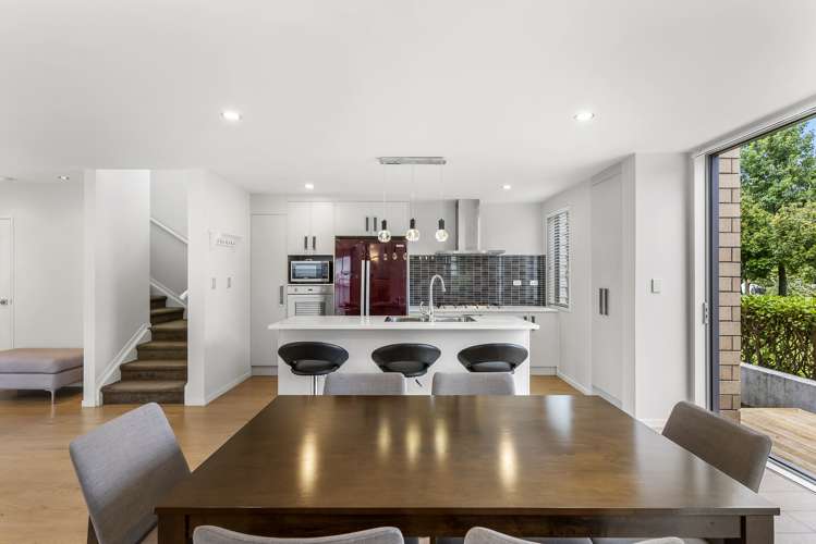 19 Phar Lap Crescent Takanini_8