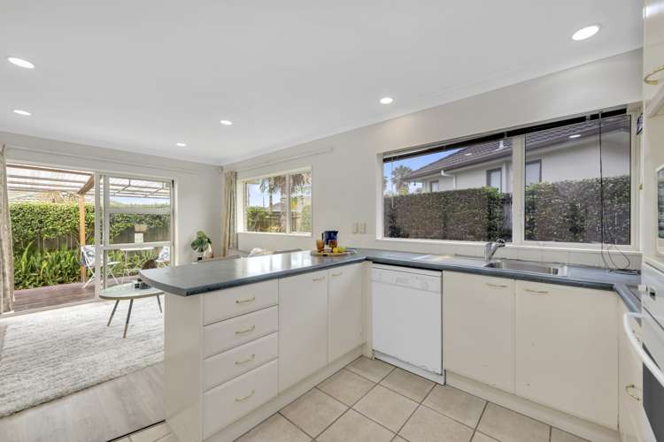 6 Moycullien Lane East Tamaki Heights_16