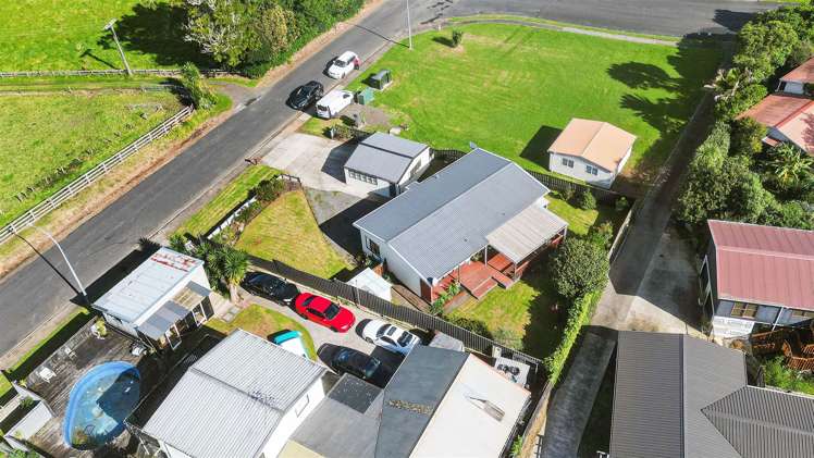 39 Stevenson Road Clarks Beach_21