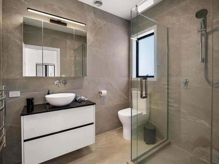 214 Oceanbeach Road Mt Maunganui_28