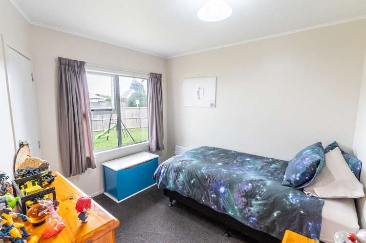 15 Poaka Avenue Dinsdale_12