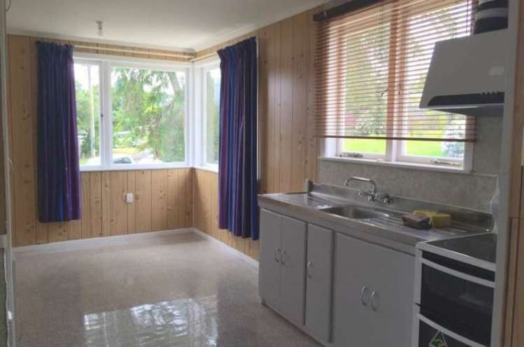 33 Tudor Road Henderson_5