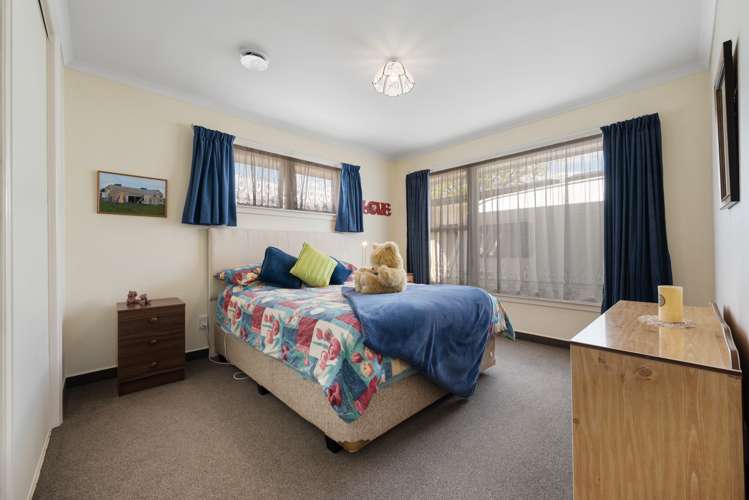 12 Riley Crescent Redwoodtown_23