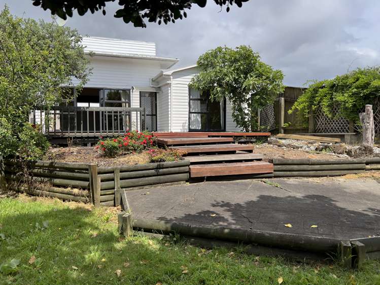 2/121 Ridge Road Howick_1