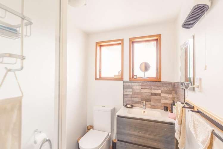 95 Dunns Avenue The Pines Beach_14