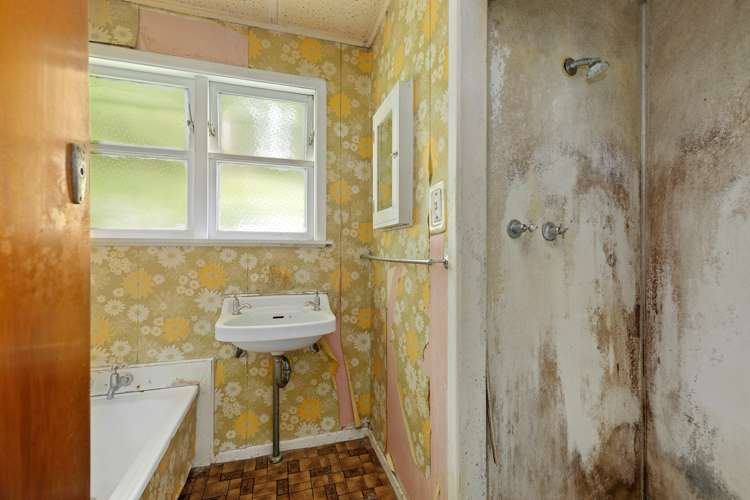 16 Pollard Street Wainuiomata_12