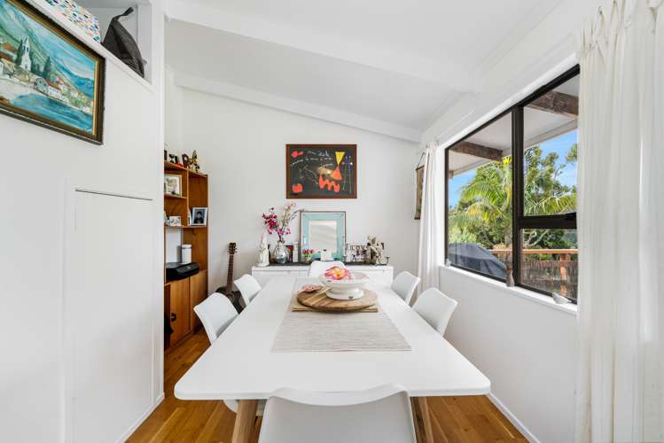 673 Huia Road Parau_12