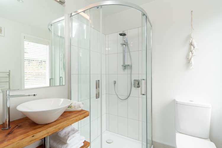 8 Church Bay Road Oneroa_9