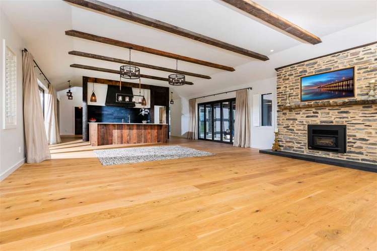 20 Myra Evelyn Grove Dairy Flat_7