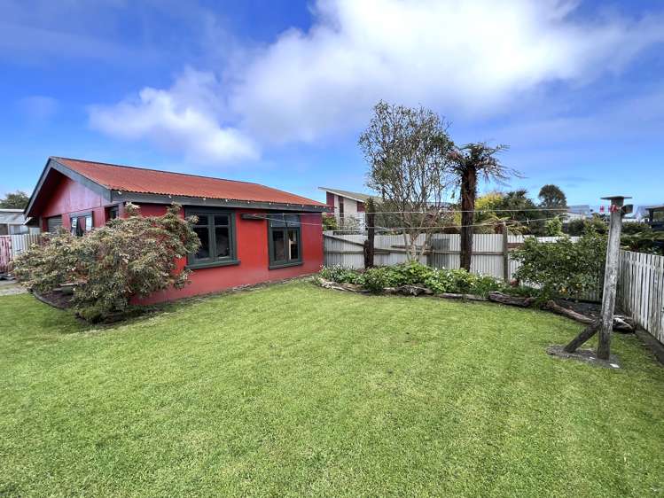 15 Rolleston Street Hokitika_15