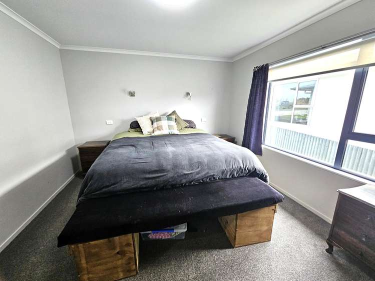 8 Macandrew Street_5