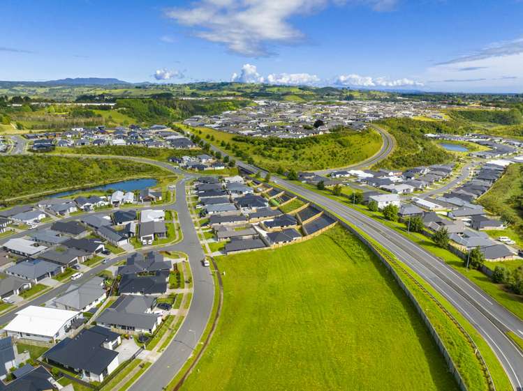 47 Whakaturou Crescent Pyes Pa_10