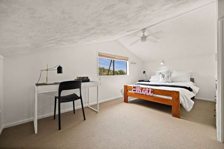 205 Fuller Road South Head_19