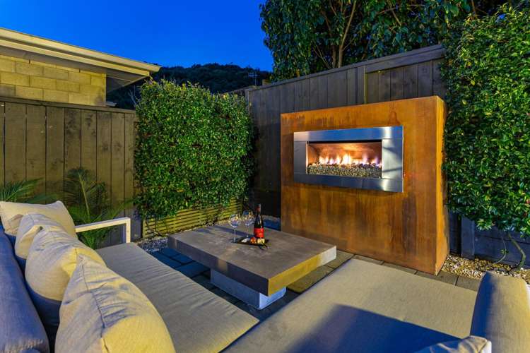 261 Lakes Boulevard Pyes Pa_23