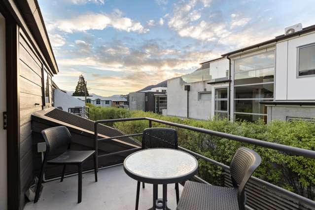 20/9 Melbourne Street Queenstown_2