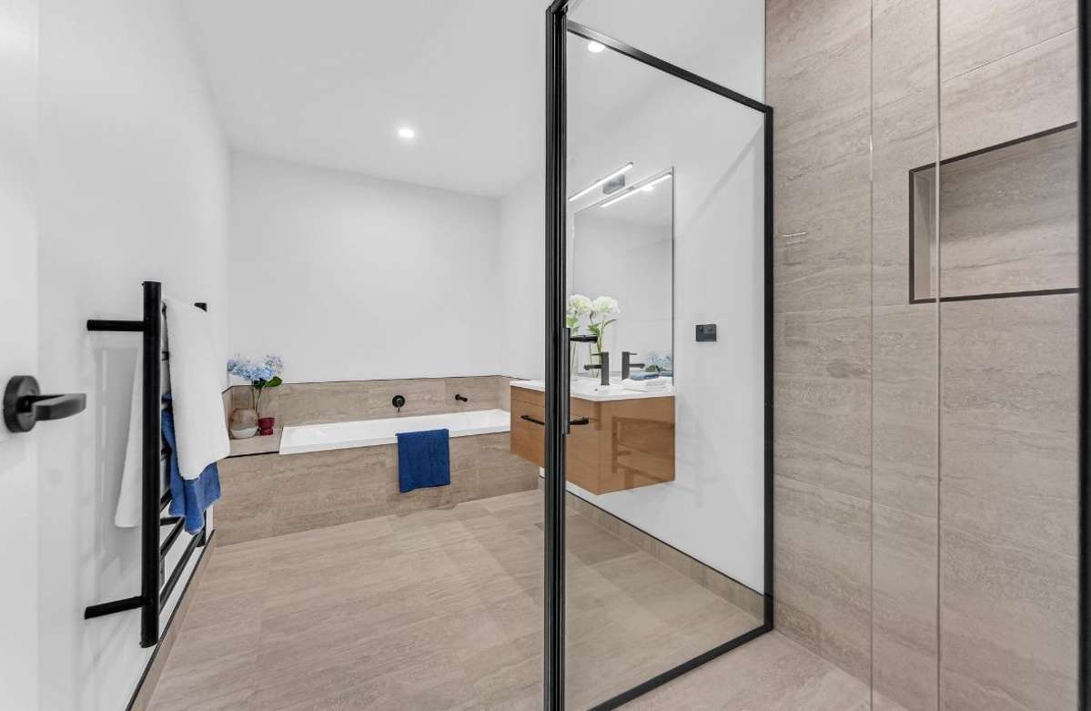 Lot 8 Chris Gatehouse Lane_4