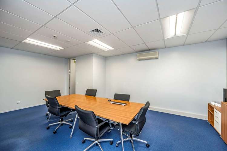 Unit 1/9 Orbit Drive Rosedale_9